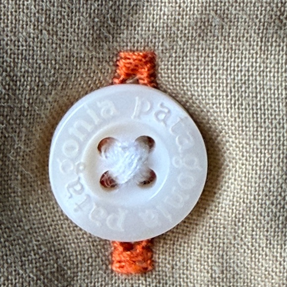 Patagonia Men’s Tan Short Sleeve Button Down Shirt | Lightweight Outdoor Casual - Picture 7 of 11